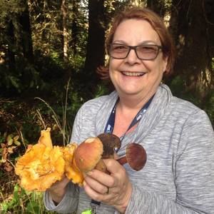 Meet your Posher, Kim